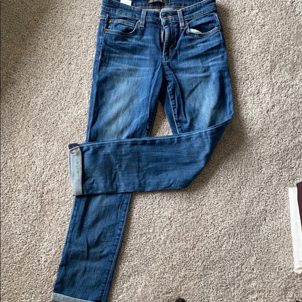 Straight leg medium rise jeans